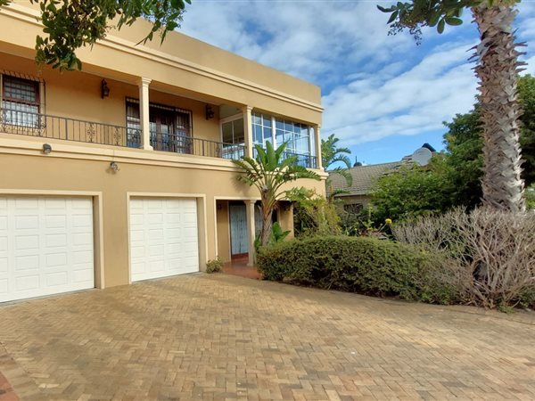 4 Bedroom House 4 Bedroom House