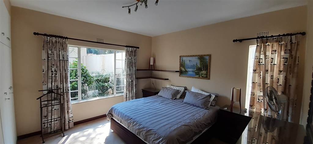 2 Bed Apartment in Rivonia photo number 15