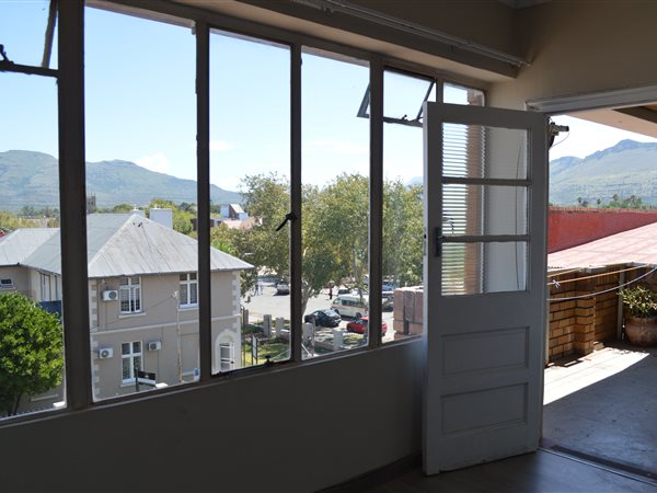 3 Bed Flat in Queenstown Central