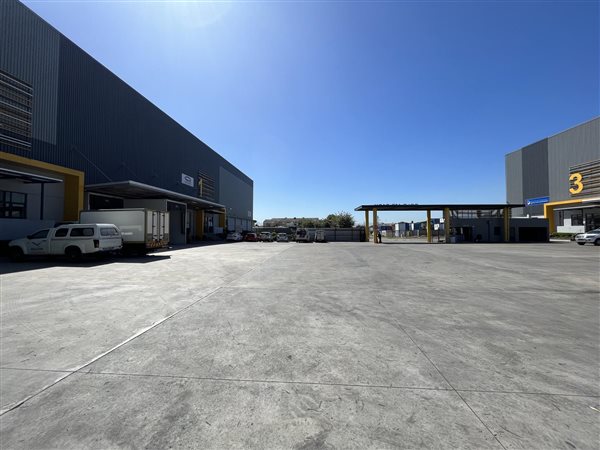 3 213  m² Industrial space