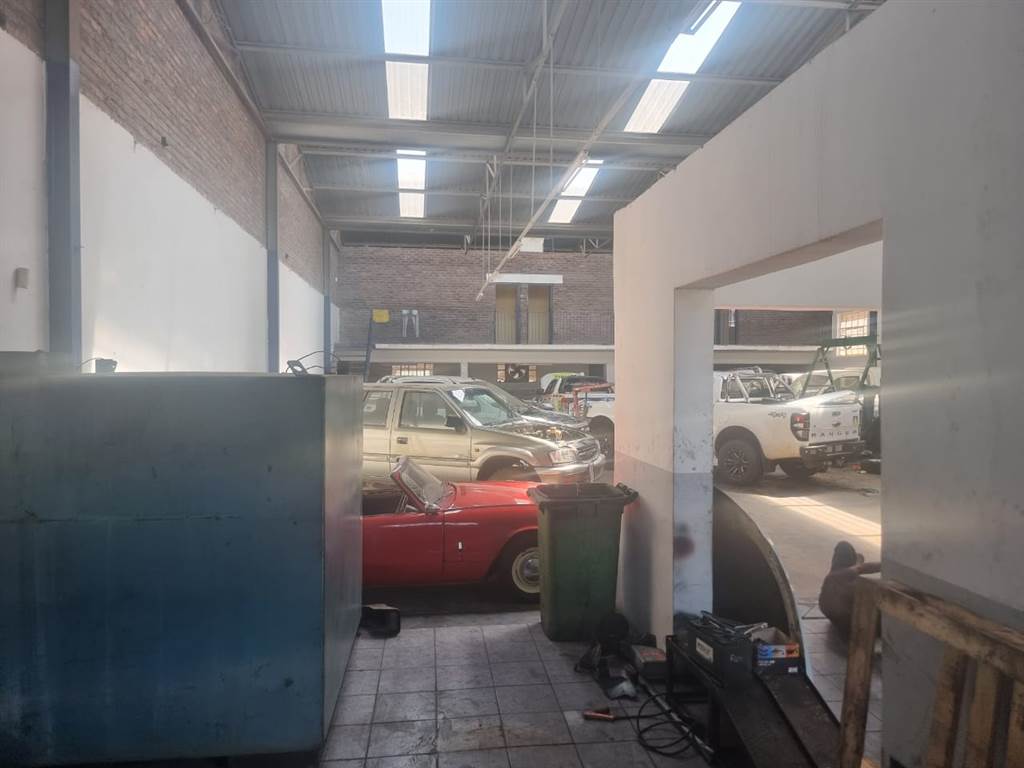 500  m² Commercial space in Benoni Central photo number 3