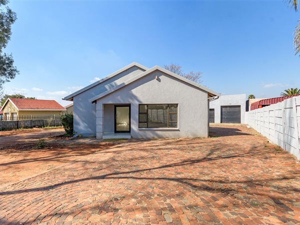3 Bedroom House 3 Bedroom House