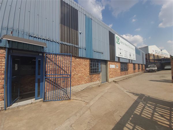 1000  m² Industrial space in Delville