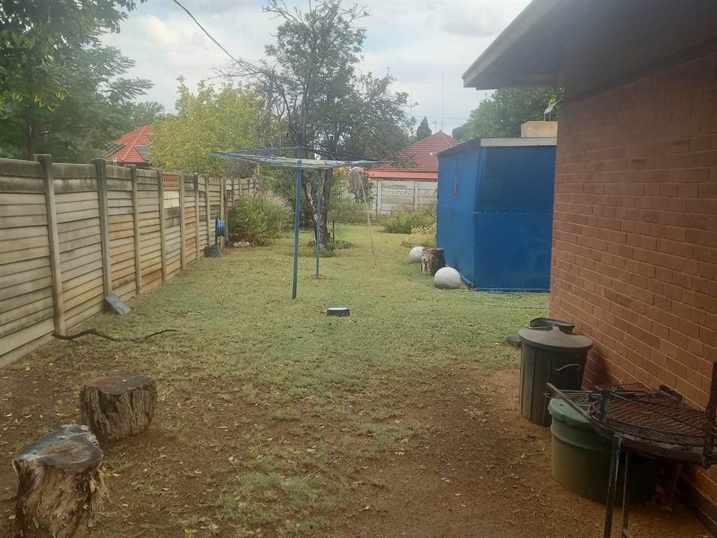 3 Bed House in Vierfontein photo number 26