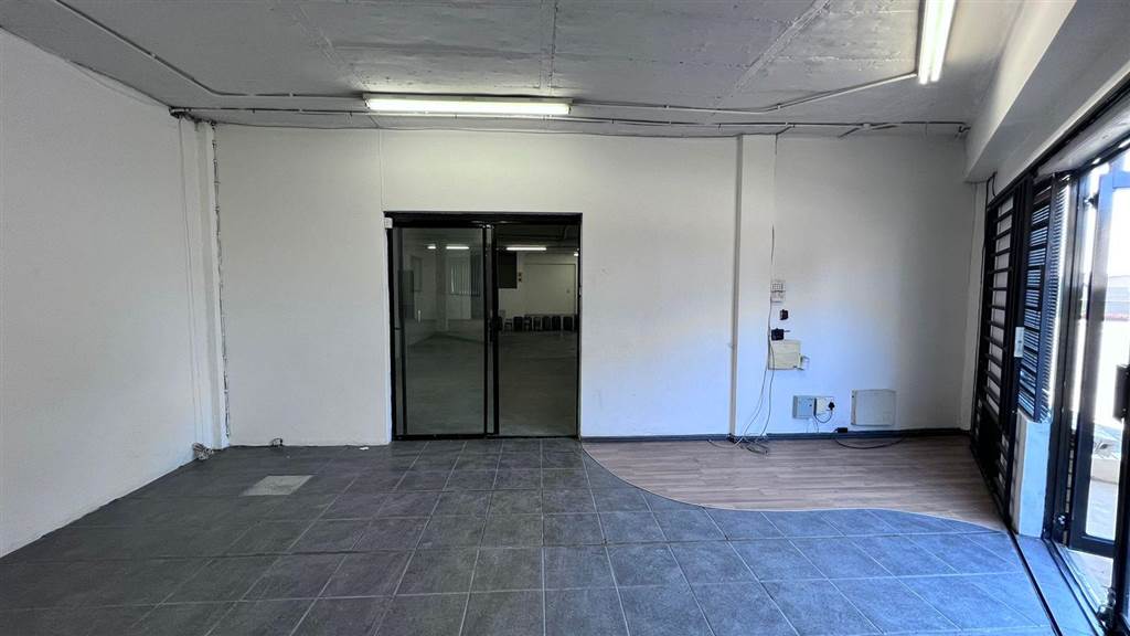 334  m² Commercial space in Ruimsig photo number 9