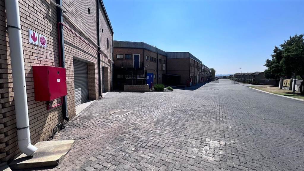 334  m² Commercial space in Ruimsig photo number 7
