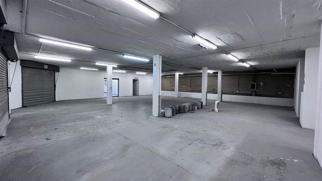334  m² Commercial space in Ruimsig photo number 25