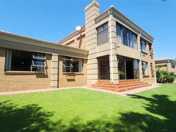 3 Bedroom House 3 Bedroom House