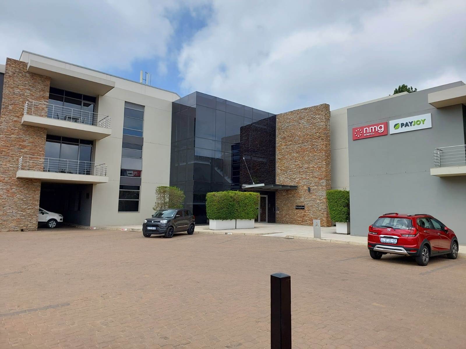 1280  m² Commercial space in Bryanston photo number 1