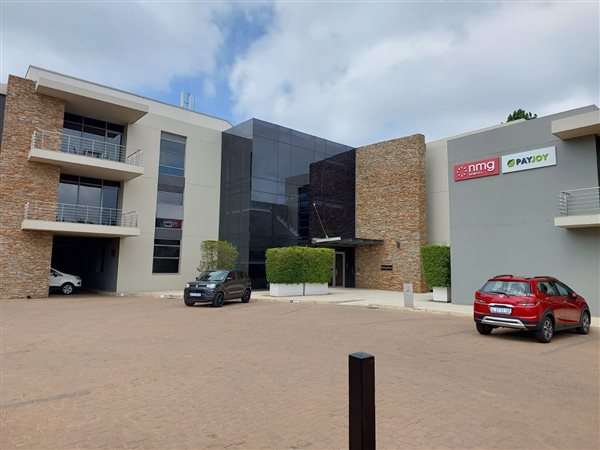 1 280  m² Commercial space
