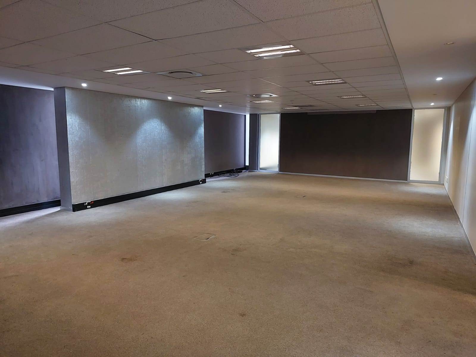 1280  m² Commercial space in Bryanston photo number 16