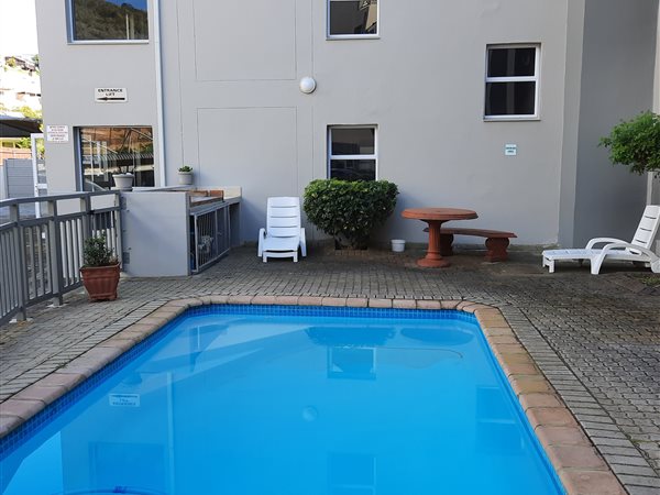 2 Bed Apartment in Boland Park