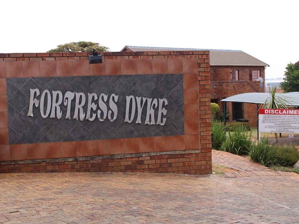 3 Bedroom Townhouse 3 Bedroom Townhouse