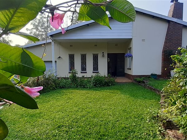 5 Bed House in Clarendon