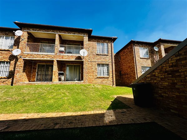 2 Bedroom Townhouse 2 Bedroom Townhouse