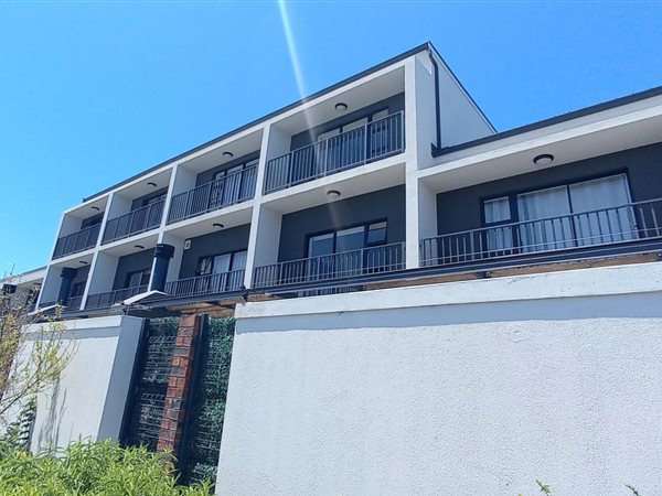 4 Bedroom Townhouse