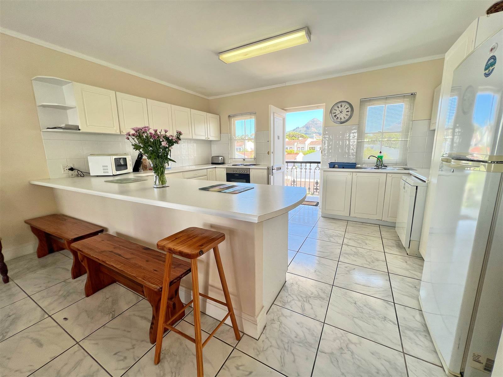 4 Bed Duplex in Hout Bay and surrounds photo number 12