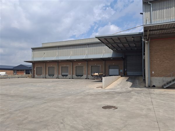11 500 m² Industrial space 11 500 m² Industrial space