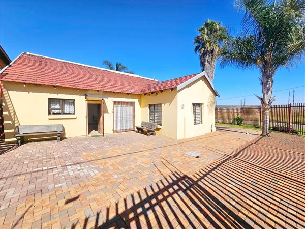 3 Bedroom House 3 Bedroom House