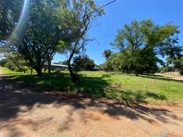 1903 m² Land available in Piet Retief