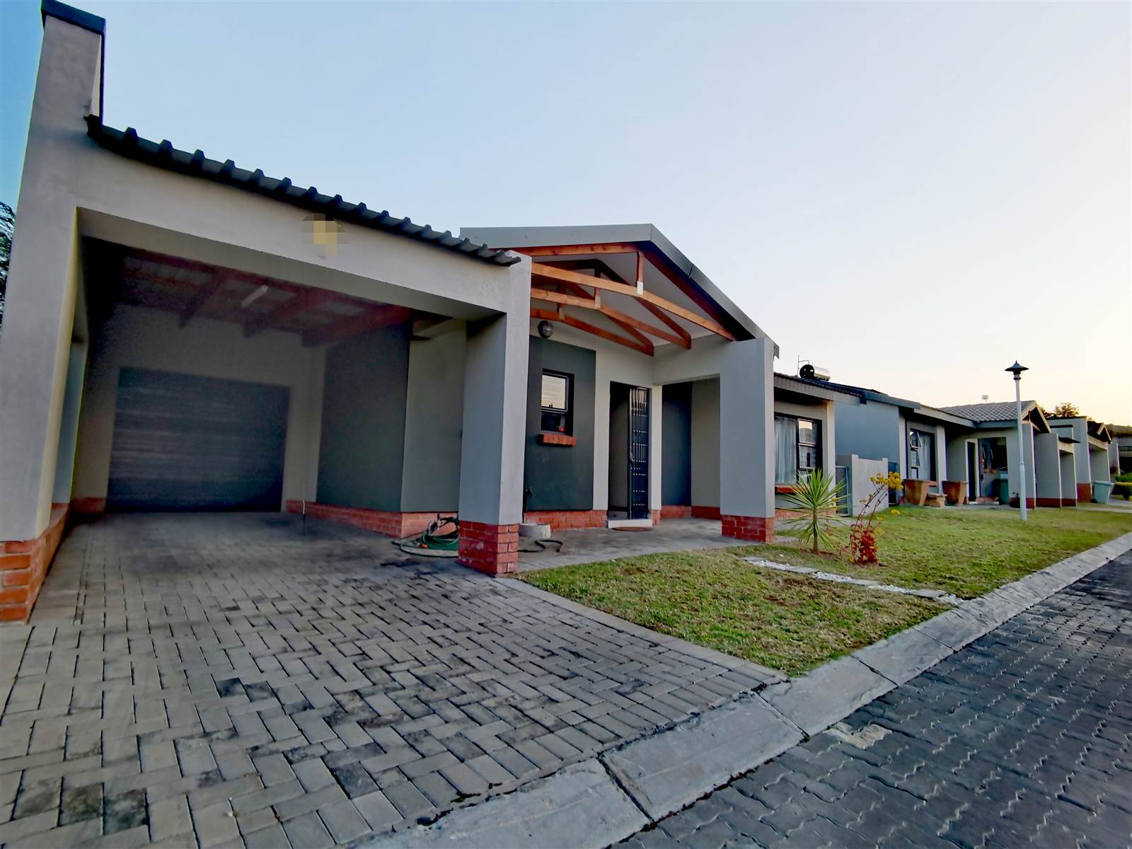 3 Bed Townhouse in Waterkloof photo number 1