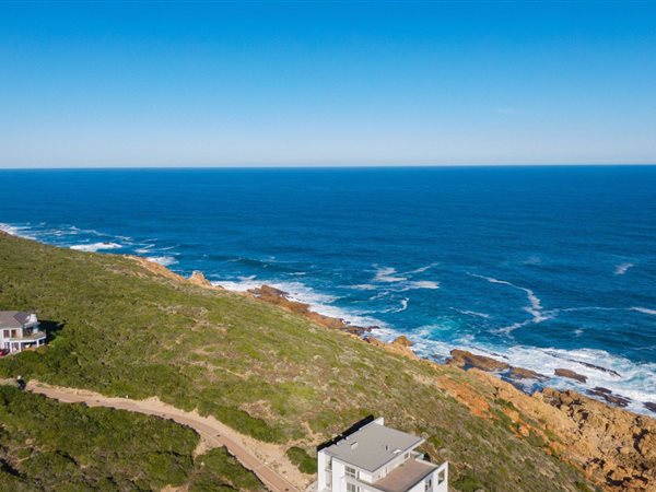 746 m² Land available in Pinnacle Point Golf Estate