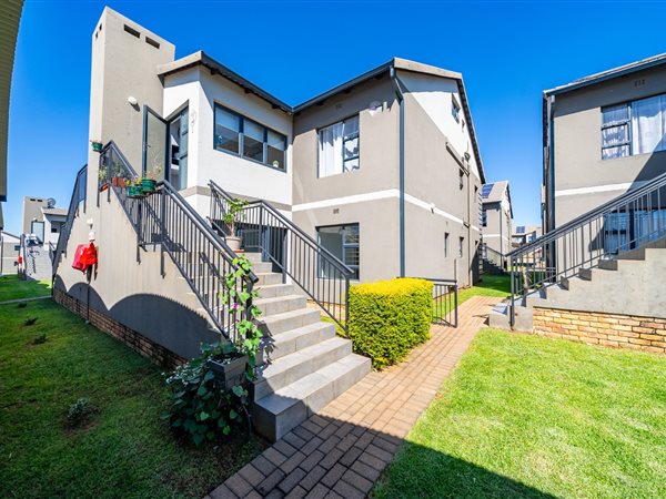 2 Bedroom Townhouse 2 Bedroom Townhouse