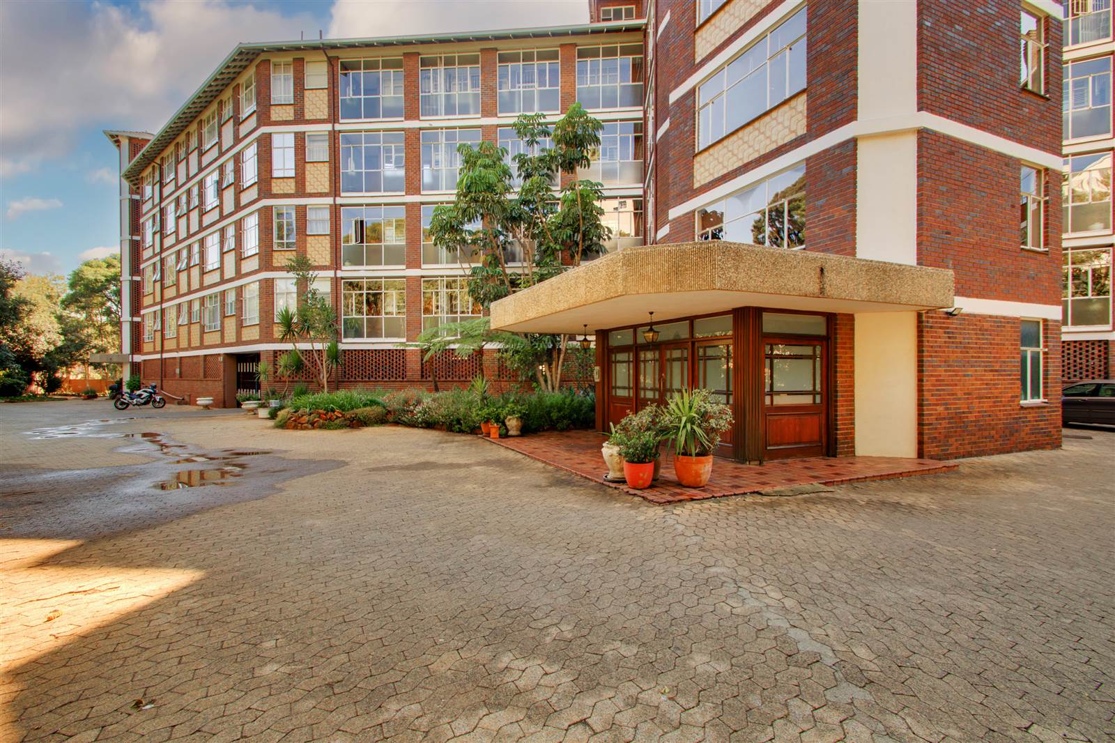 3 Bed Apartment in Illovo photo number 24