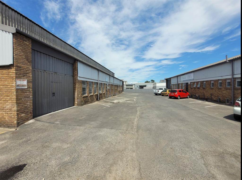 255  m² Industrial space in Bellville Central photo number 2