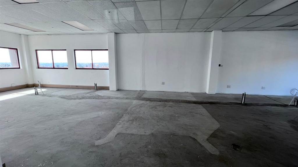 107  m² Commercial space in Ruimsig photo number 11