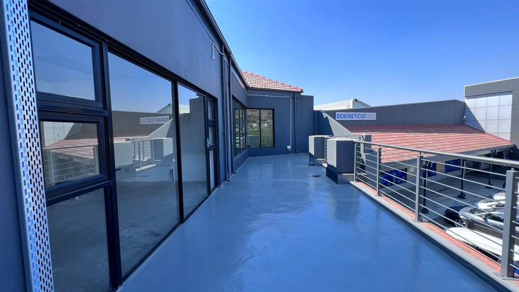 107  m² Commercial space in Ruimsig photo number 9