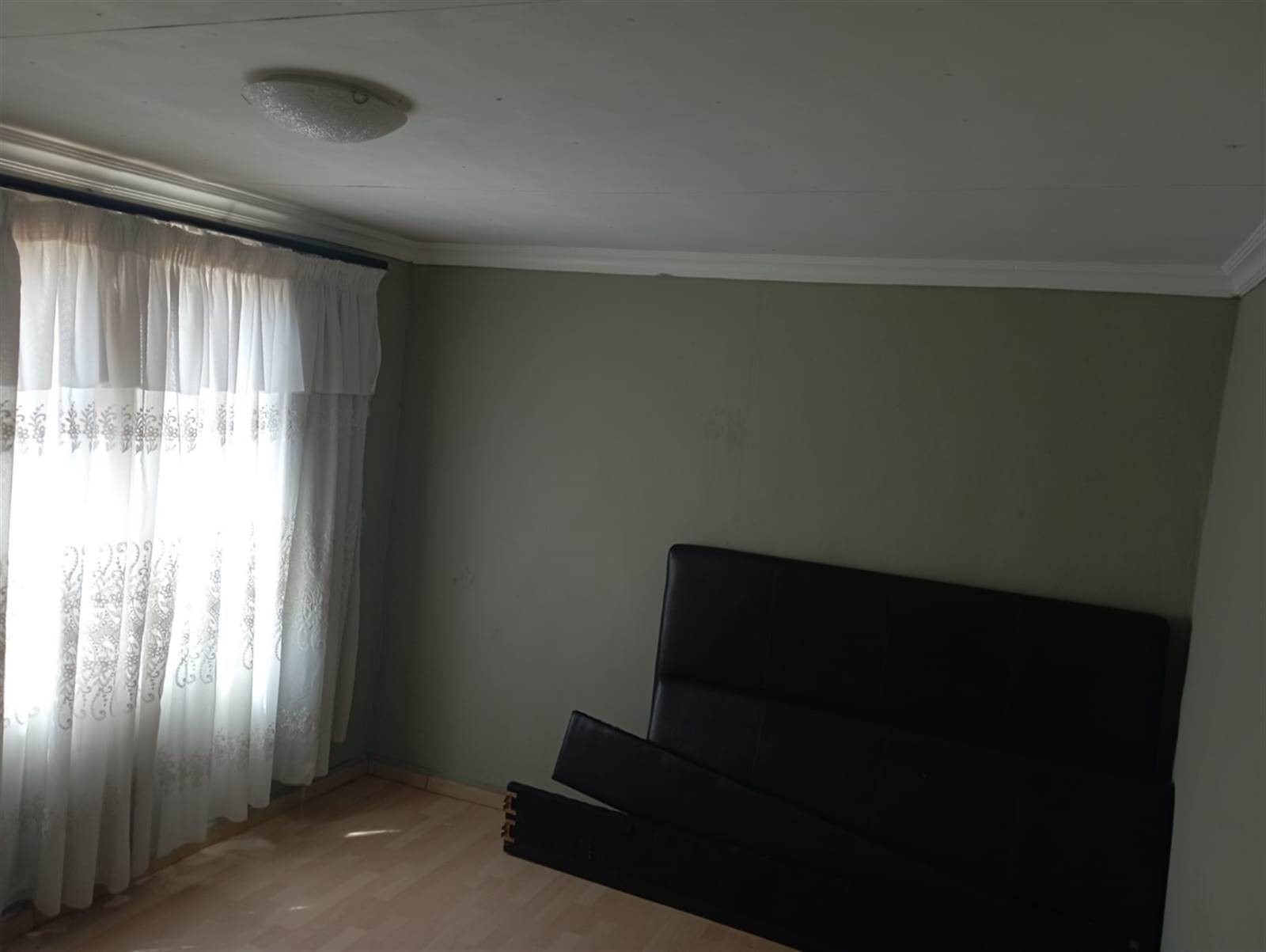 2 Bed House in Sebokeng Zone 14 photo number 9