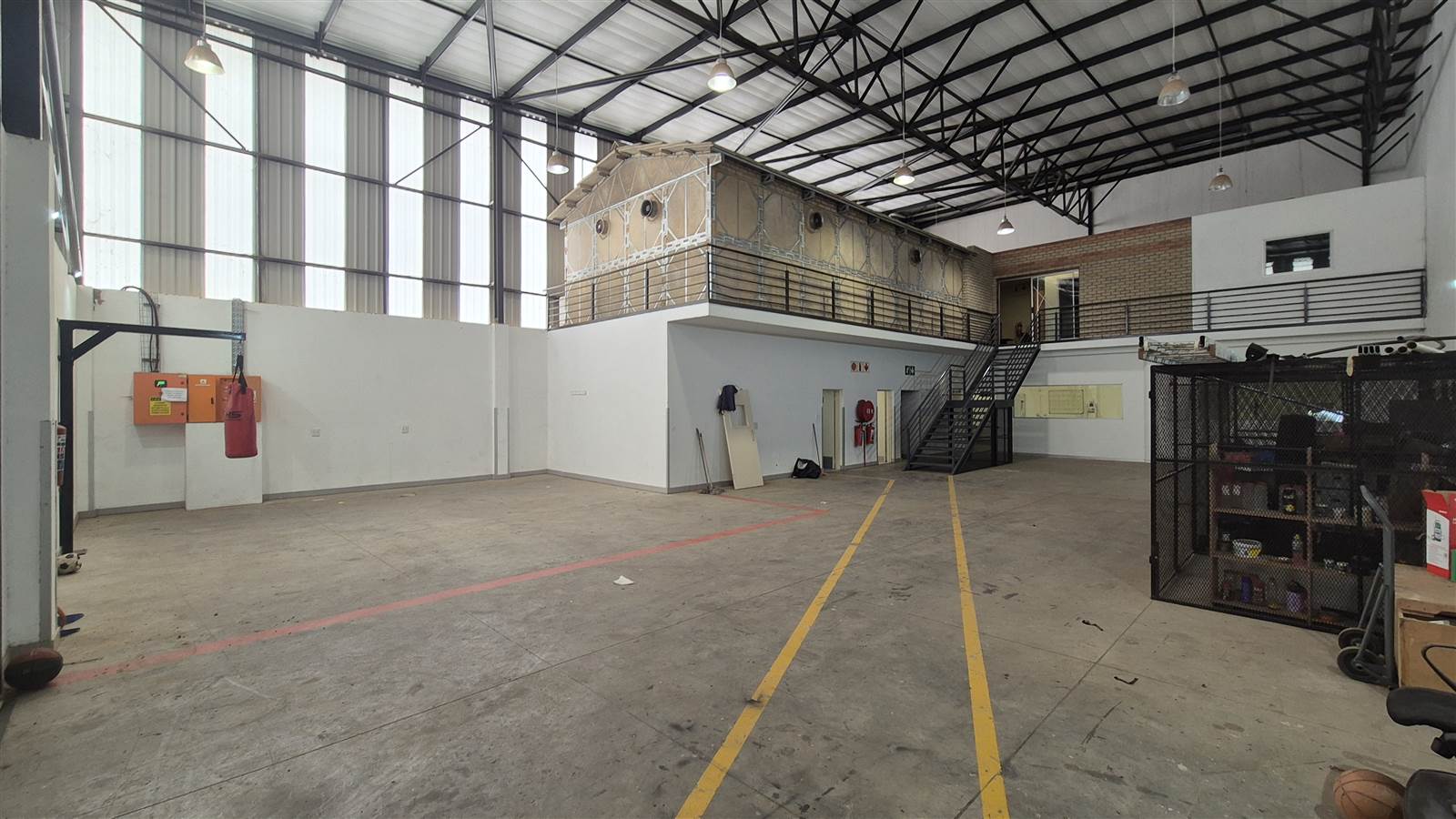 598  m² Commercial space in Lanseria and surrounds photo number 3