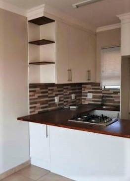 1 Bed Apartment in Trichardt photo number 5