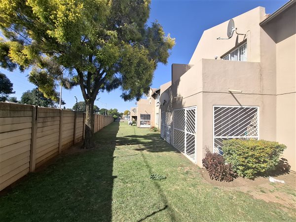 2 Bedroom Townhouse 2 Bedroom Townhouse