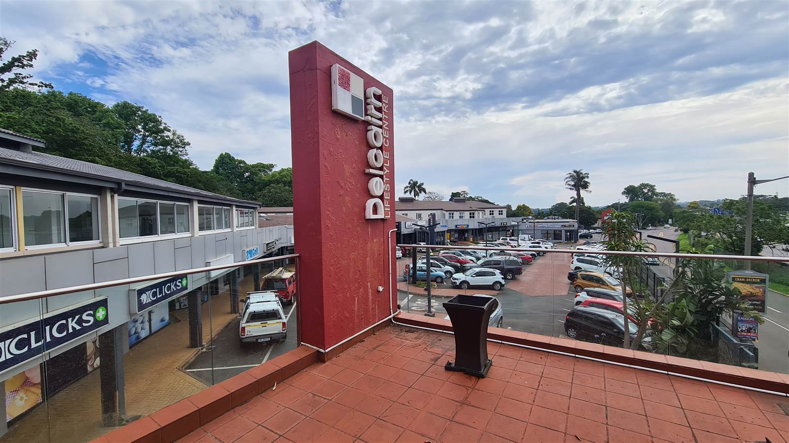 409  m² Retail Space in Kloof photo number 1