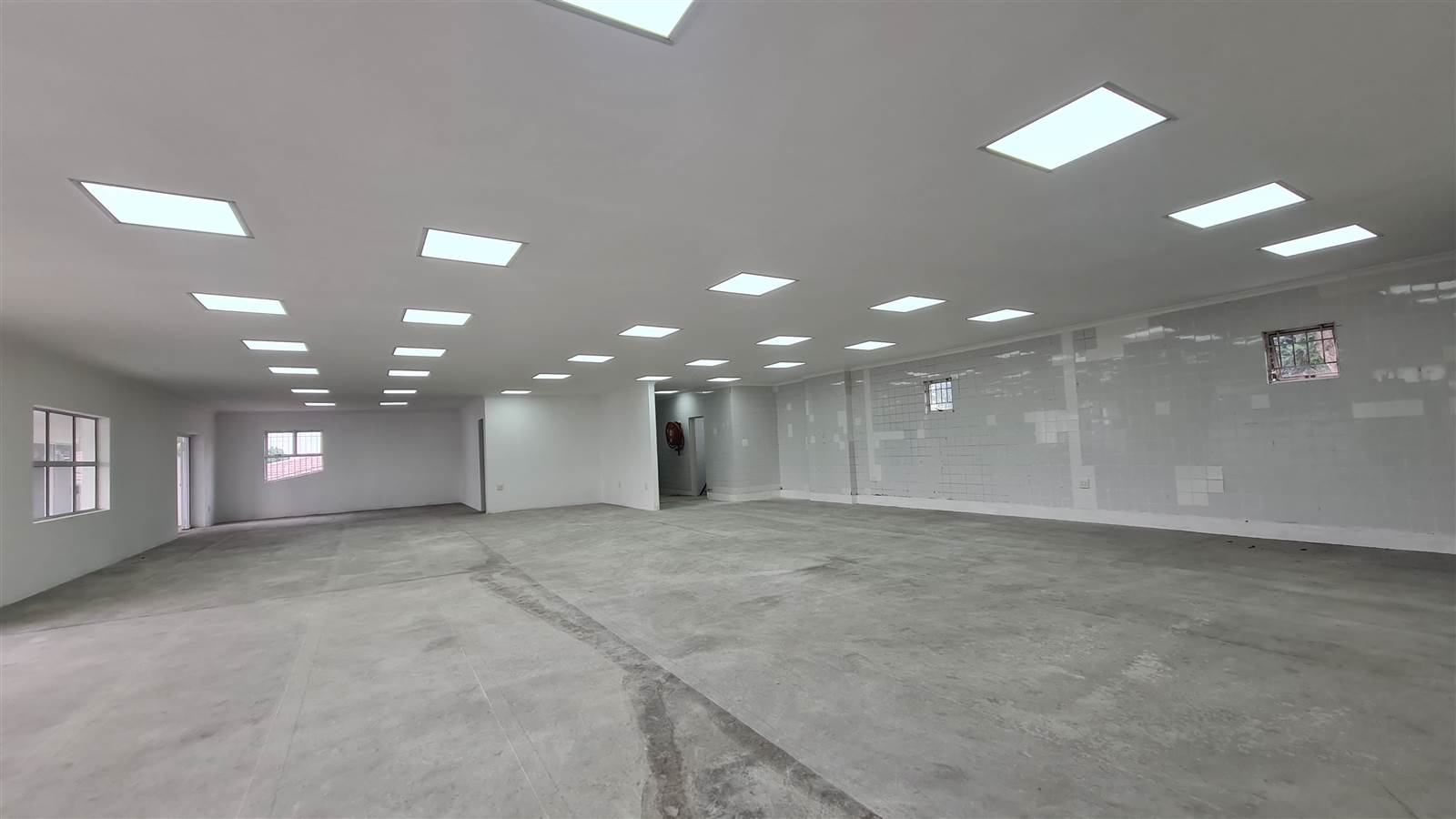 409  m² Retail Space in Kloof photo number 16