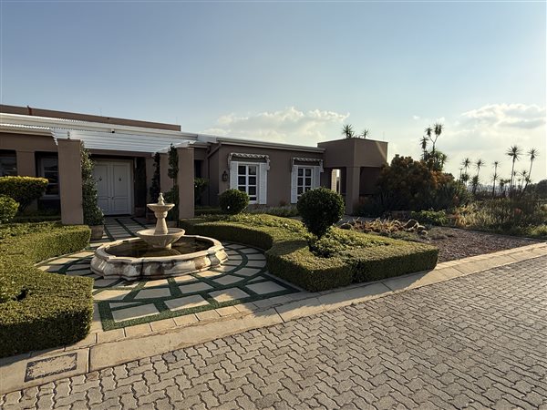 4 Bedroom House 4 Bedroom House