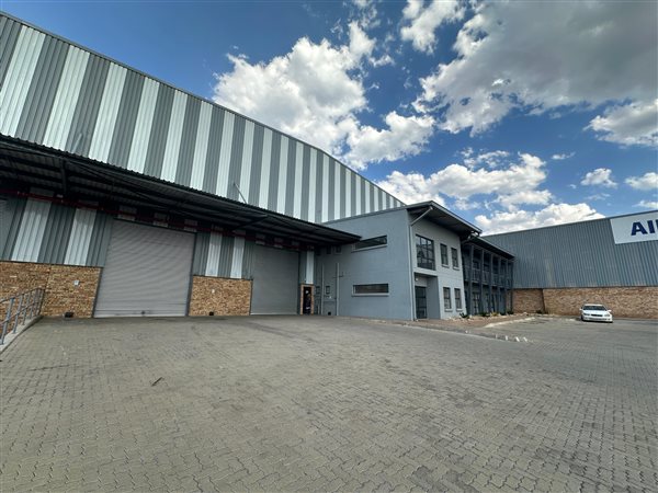 3 410  m² Industrial space