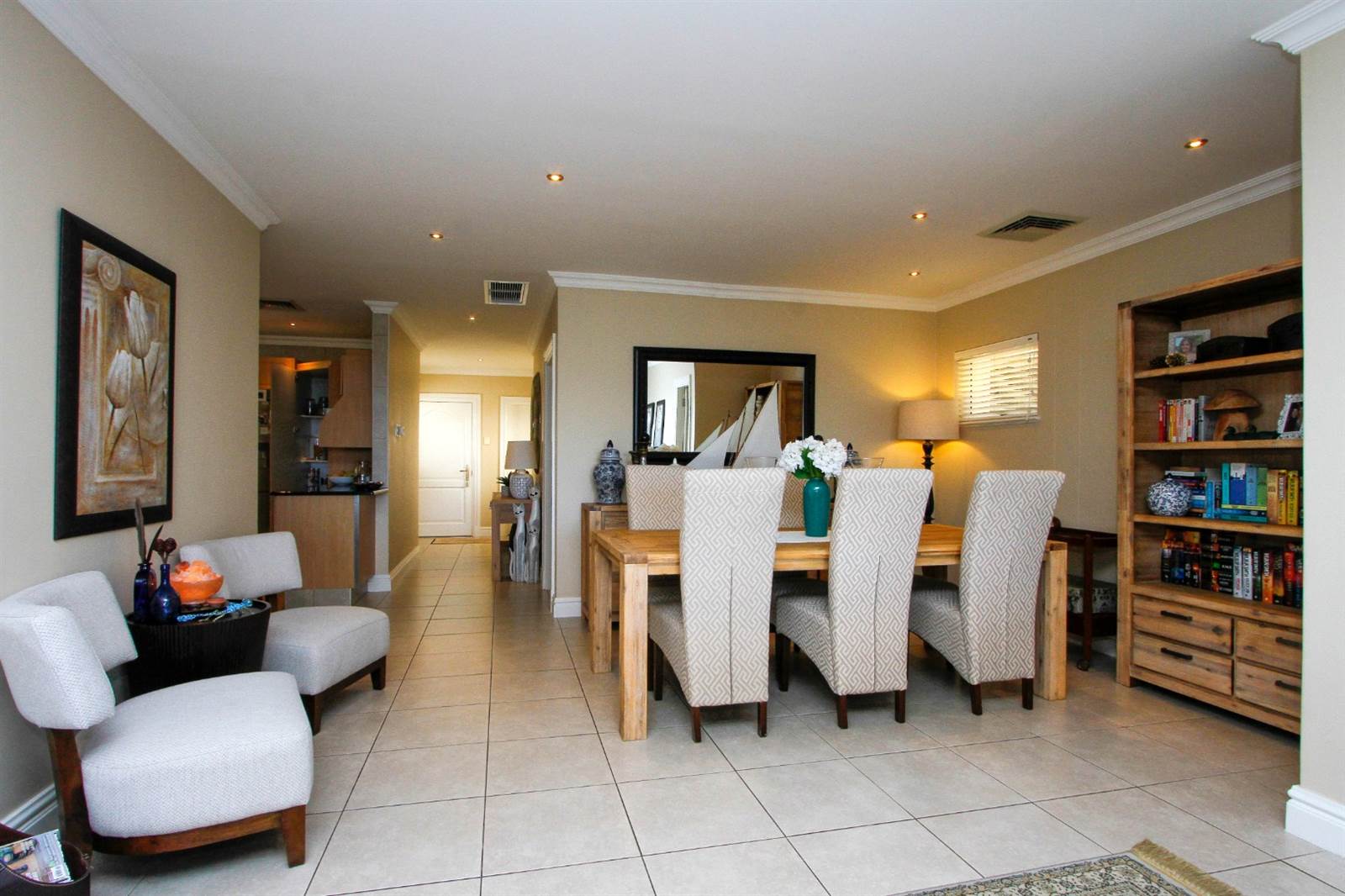 3 Bed Apartment in La Lucia photo number 8