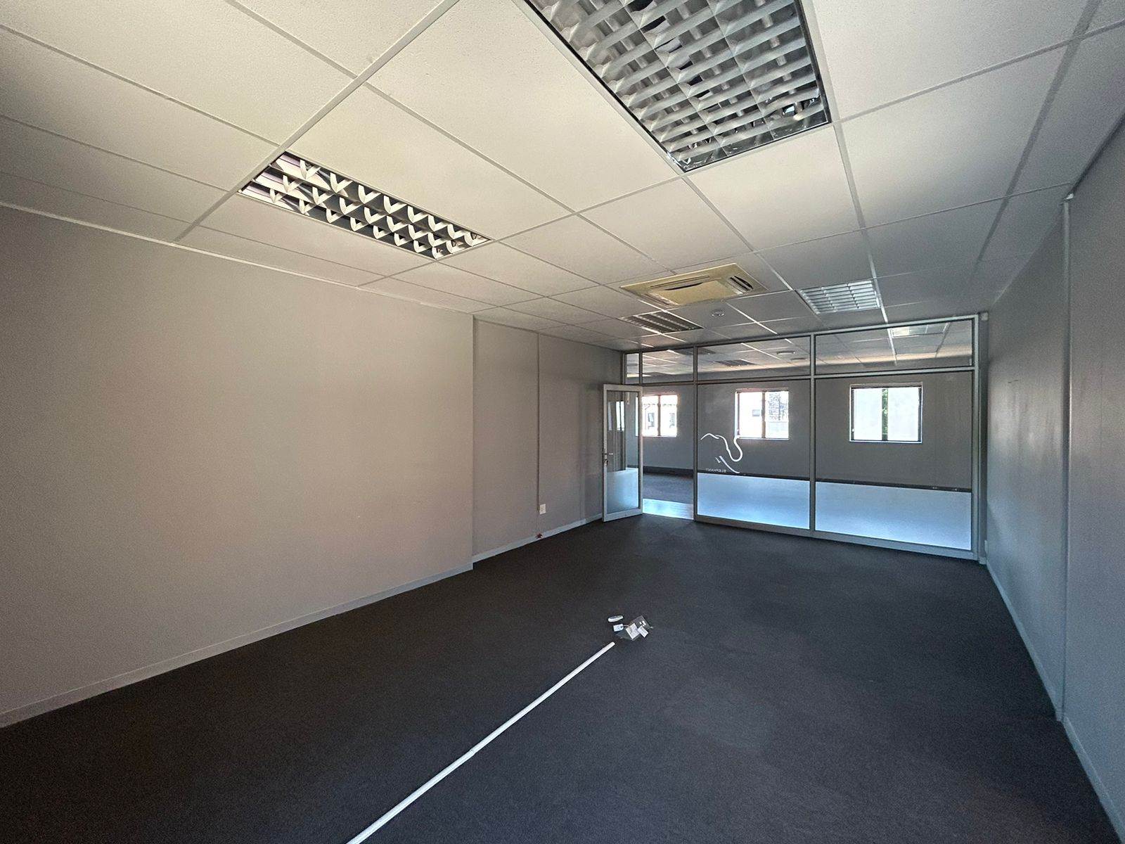 426  m² Commercial space in Ruimsig photo number 14