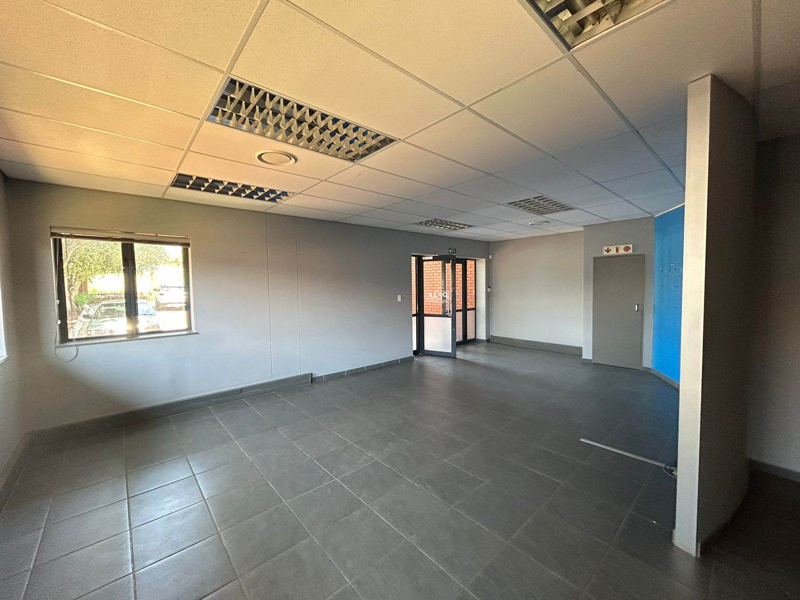 426  m² Commercial space in Ruimsig photo number 5