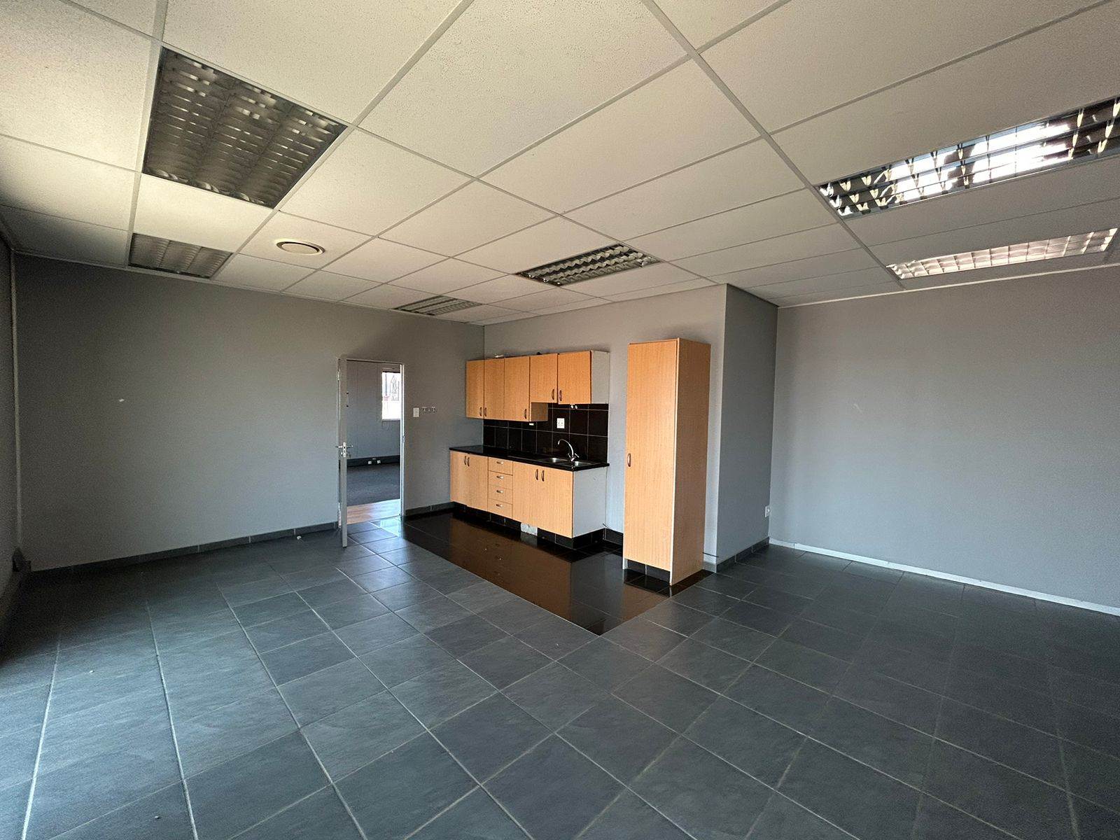 426  m² Commercial space in Ruimsig photo number 18