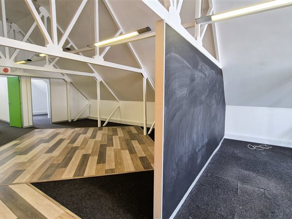158  m² Office Space in Faerie Glen