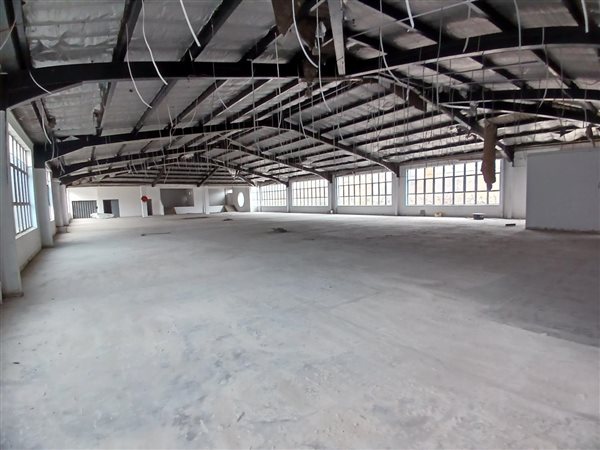 1 000  m² Industrial space