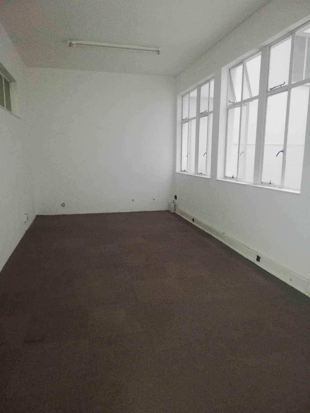 25  m² Office Space in Cape Town City Centre photo number 9