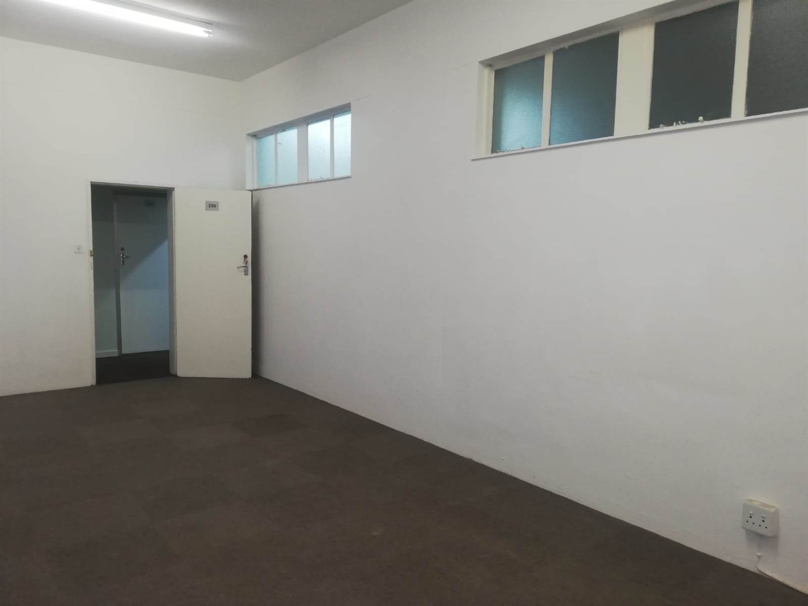 25  m² Office Space in Cape Town City Centre photo number 8