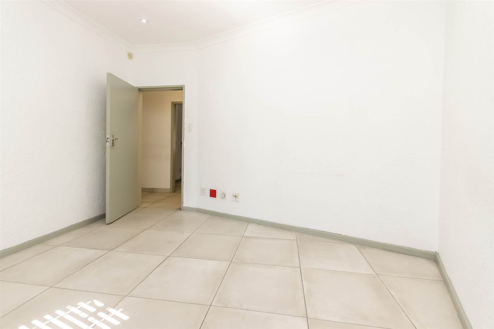 400  m² Commercial space in Rosebank photo number 9