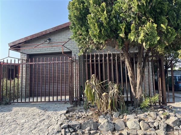 2 Bedroom House