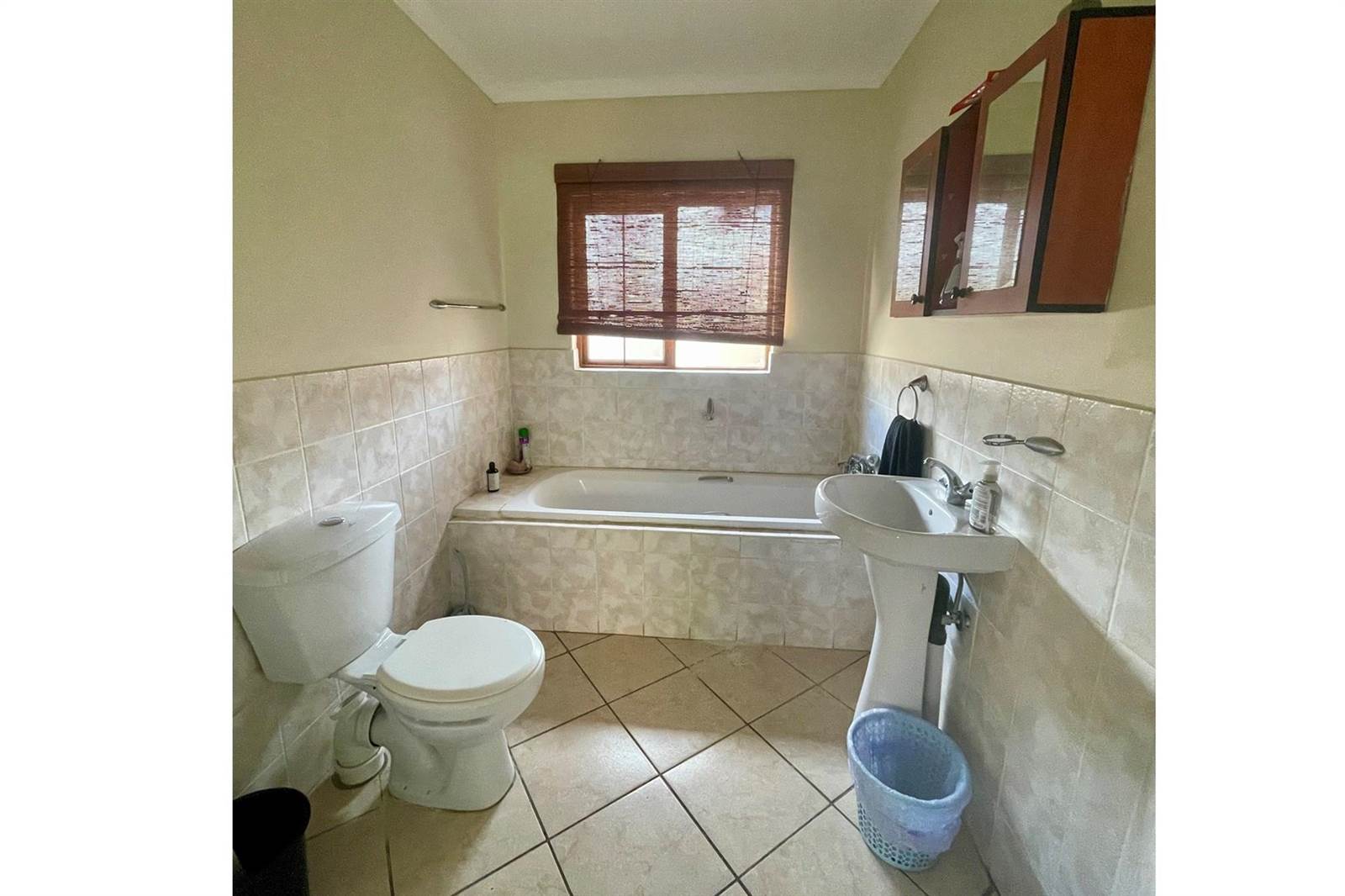 2 Bed Townhouse in Vaalpark photo number 8